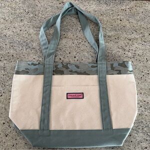Vineyard Vines Camo Accent Tote in Green and Cream